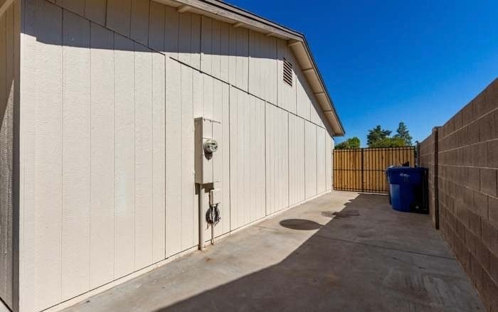 Building Photo - 2958 S El Paradiso