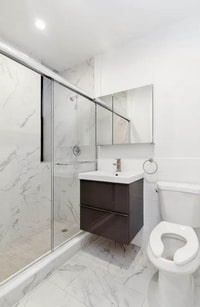 Building Photo - 45 Tiemann Pl
