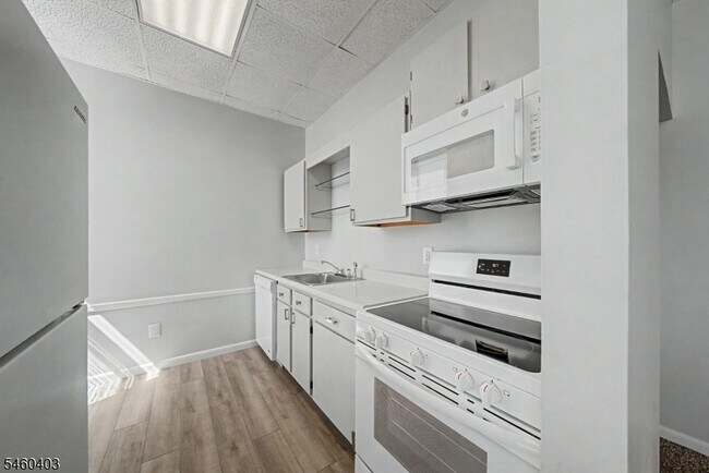 Building Photo - 110 Cornelia St