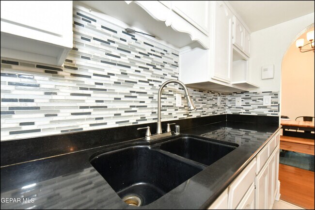 Building Photo - 1857 Ralph Janes Pl