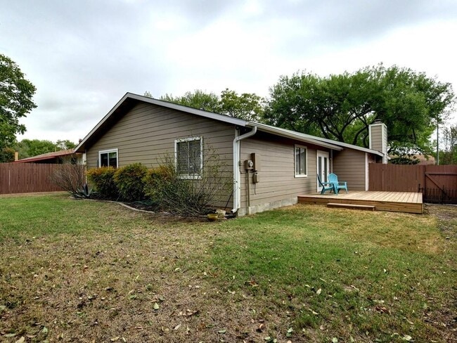 Building Photo - 11108 Applewood Dr