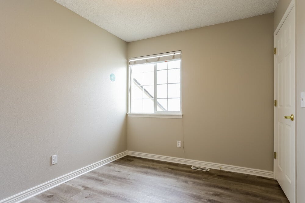 Building Photo - 715 Stowe St