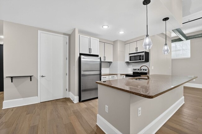 Building Photo - Available Now! 2 Bed // 2 Bath in Bloomingdale / Ledroit Park with Parking!