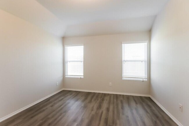 Building Photo - 22319 Porter Mountain Trl