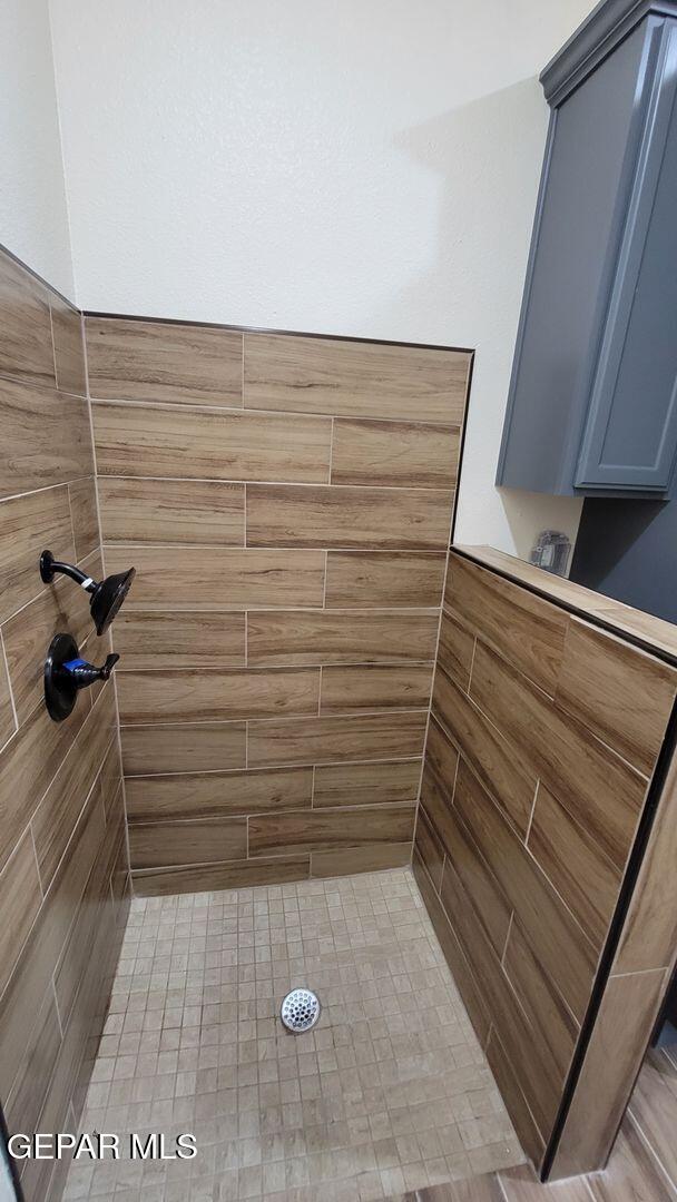 Building Photo - 125 Loma Vista Dr