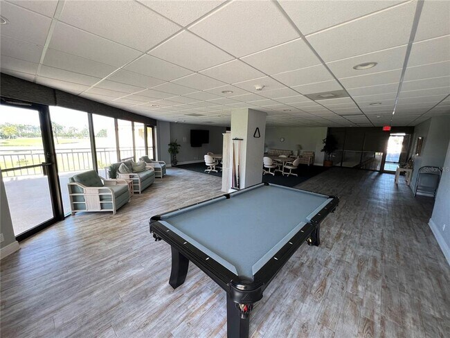 Building Photo - 6180 Sun Blvd