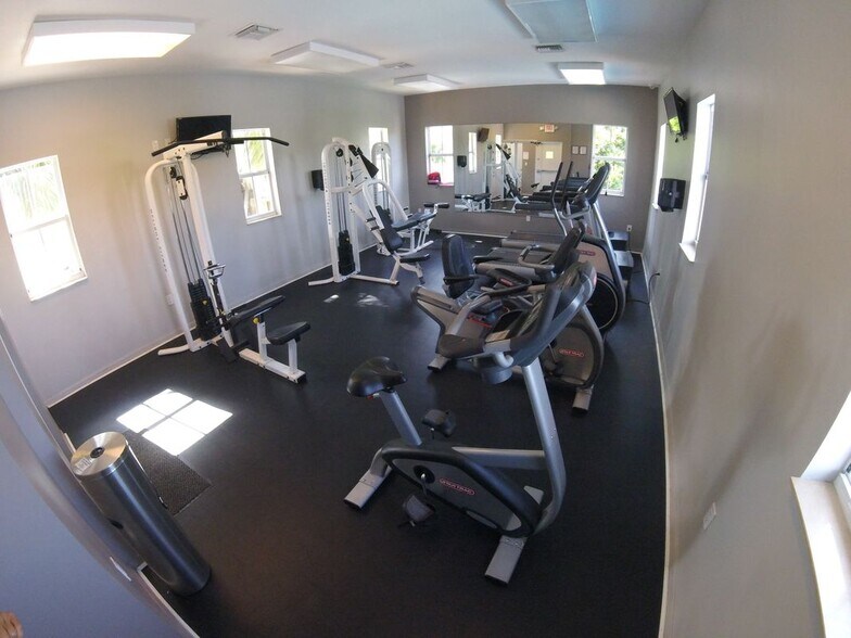Building Photo - 8800 NW 107th Ct