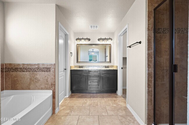 Building Photo - 14252 Earl Chokiski