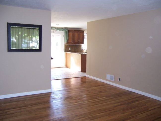 Building Photo - 3384 S 2760 W