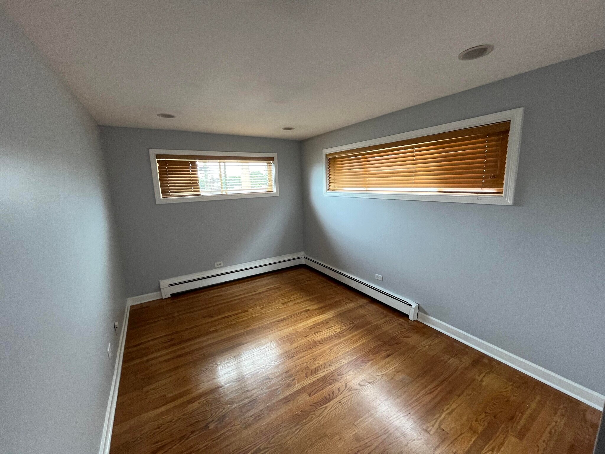 Bedroom 2 - 6816 N Ridge Blvd