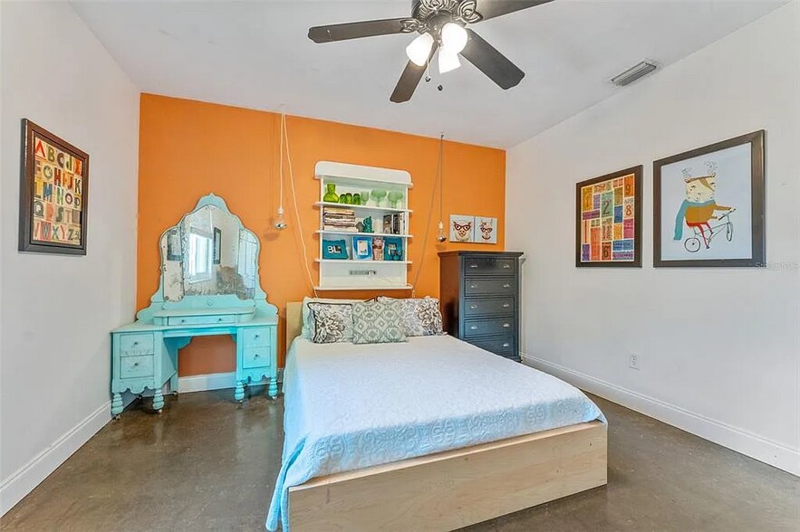 Building Photo - 1604 58th St S