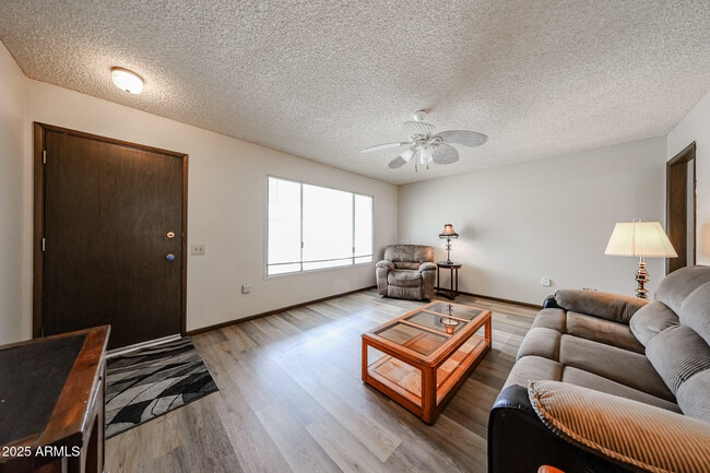 Building Photo - 9714 W Terrace Ln
