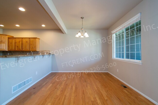 Building Photo - 2802 Exmoor Ln