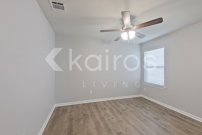 Building Photo - 116 SANTIAGO COURT