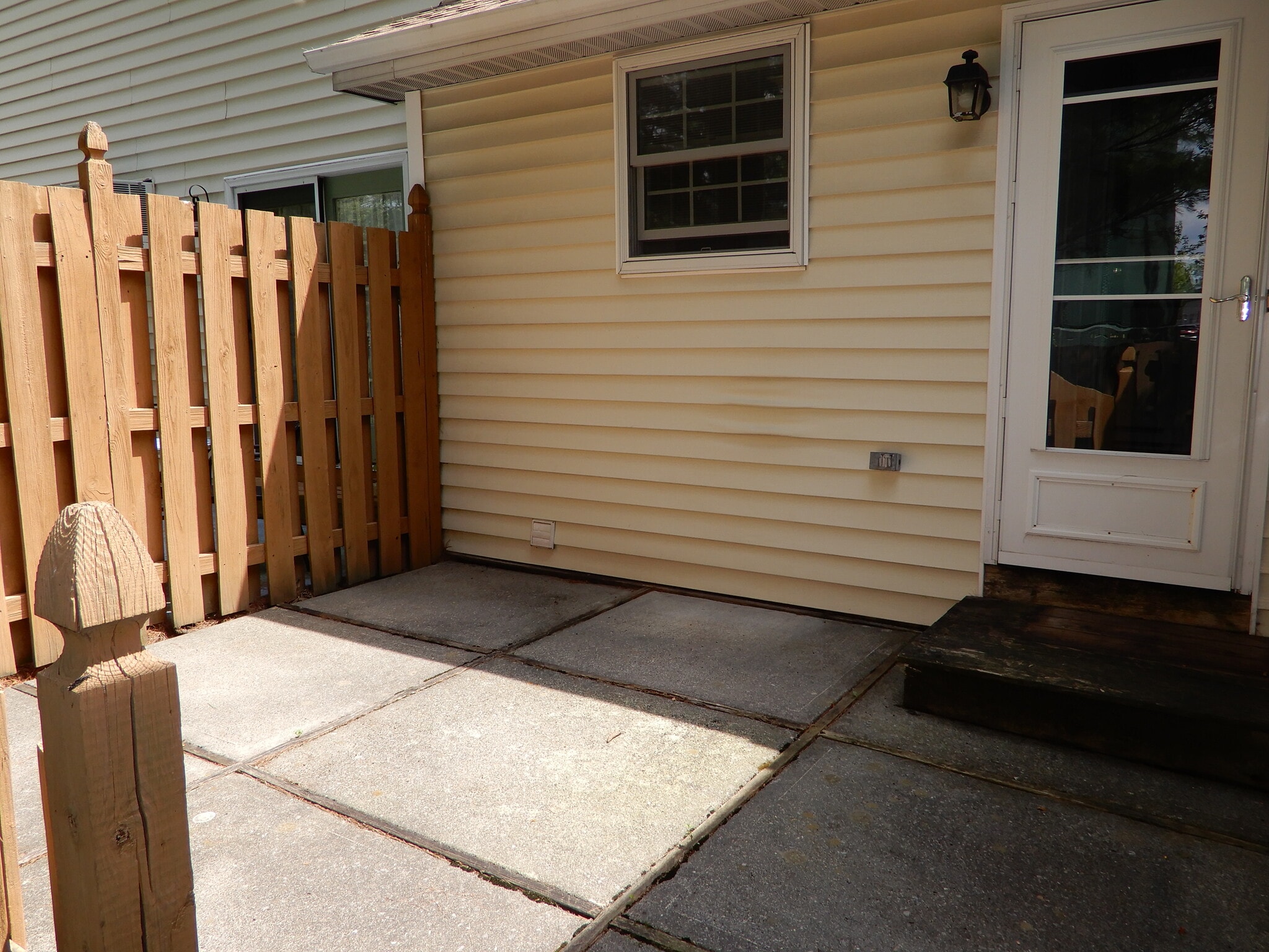 Pation - 117 S Kistler St