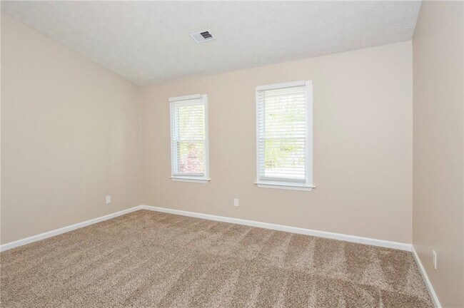 Building Photo - 4609 Pine Harbor Ct NE