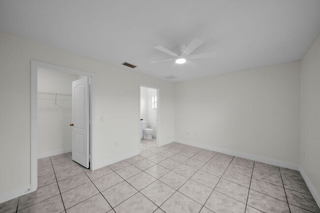 Building Photo - 2033 Andalusia Blvd