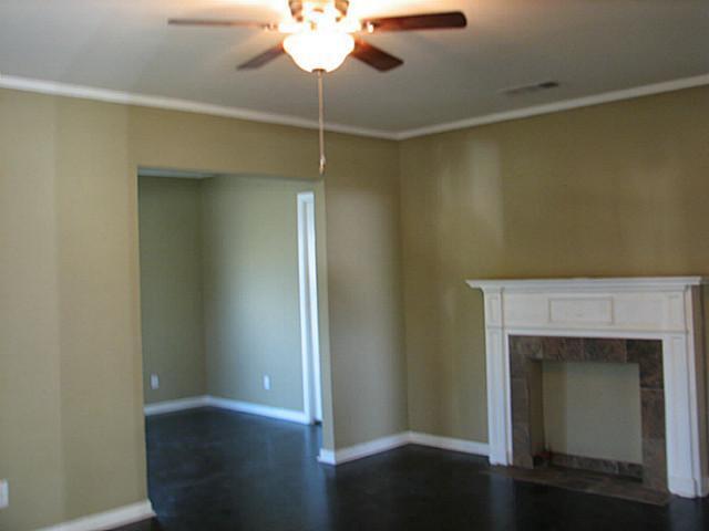 Building Photo - 7414 Robin Rd