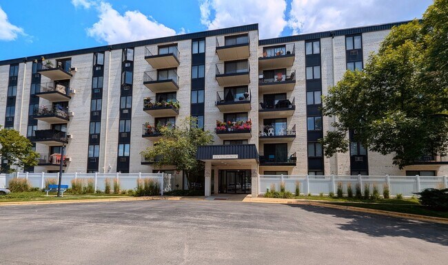 9731 Fox Glen Dr - 9731 Fox Glen Dr Niles IL 60714 | Apartment Finder