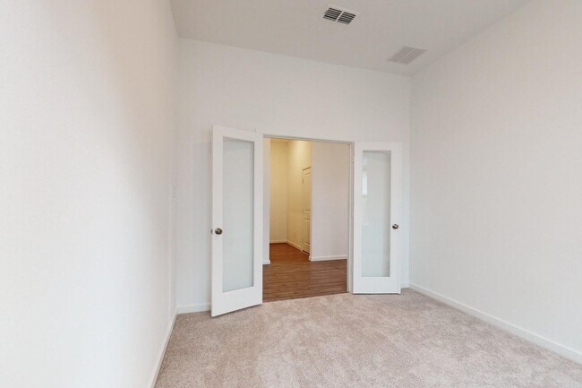 Building Photo - 21622 Laggan Clf Ln