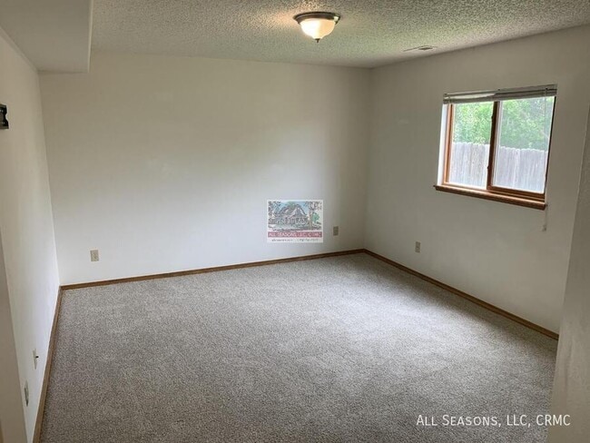 Building Photo - 5820 Corinth Dr