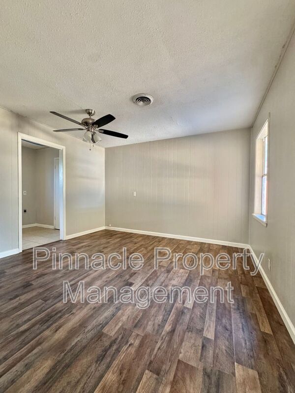 Building Photo - 2707 Lsu Ave