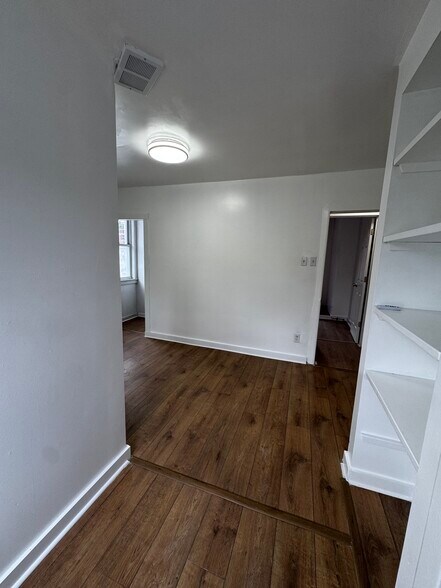 Building Photo - 5107 Berlin Way