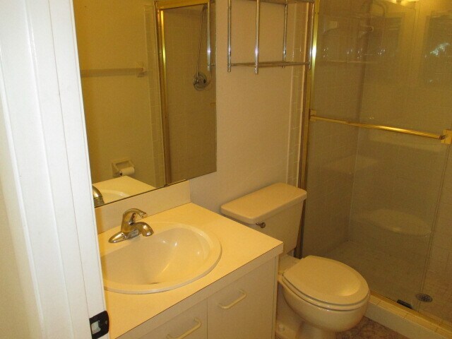 Bathroom with shower - 3626 59th Ave W