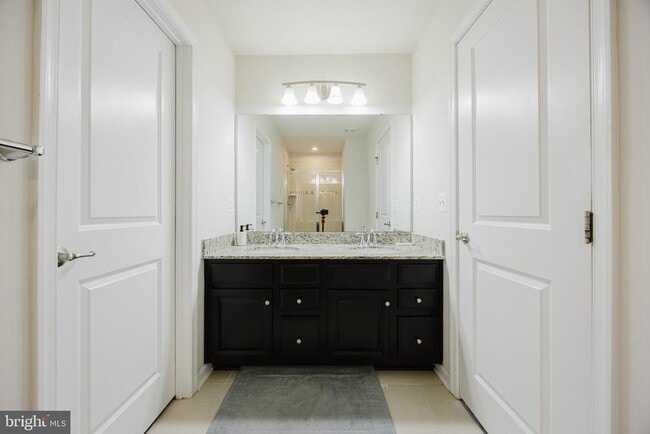 Building Photo - 43831 Stubble Cor Sq