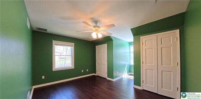 Building Photo - 5709 Fox Ln