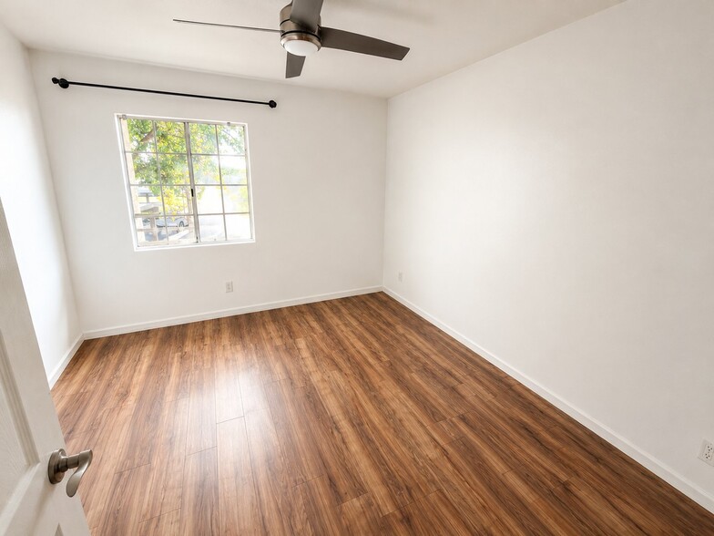 Building Photo - 755 Paso de Luz