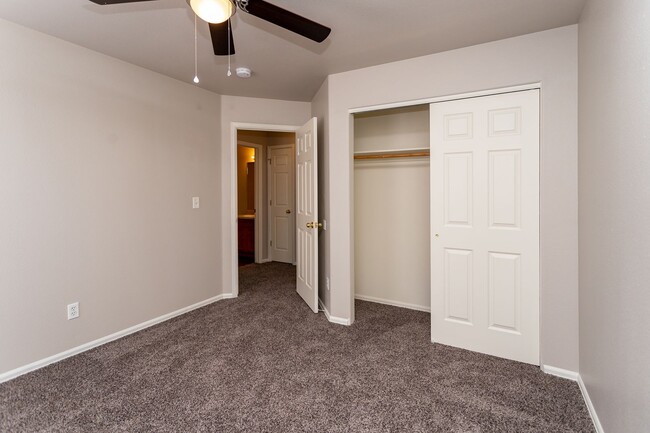 Building Photo - Fantastic Sand Creek Condo- 3 Bedrooms - 2...