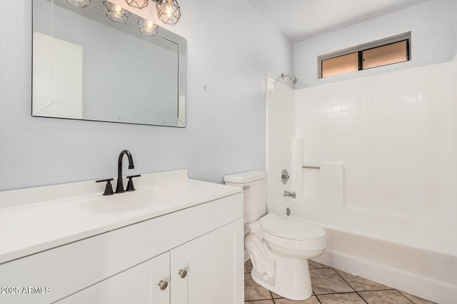 Building Photo - 6550 N 47th Ave