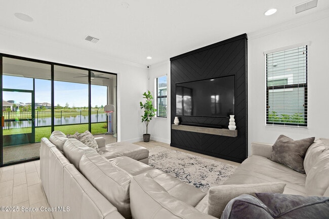 Building Photo - 3233 Casare Dr