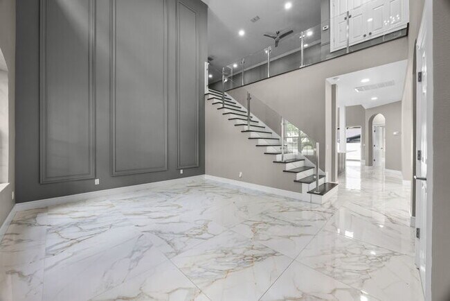 Building Photo - Fully Remodeled 5/4 Art Deco-Inspired Home...