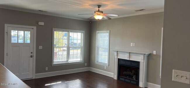 Building Photo - 124 Farmstead Place