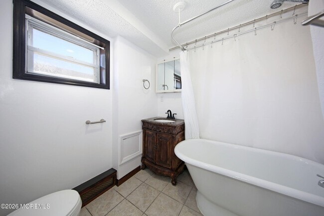 Building Photo - 60 Mathews St