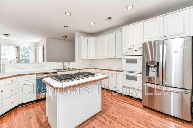 Building Photo - 3105 White Daisy Pl