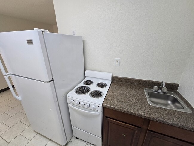 Building Photo - 126 Alton Ave