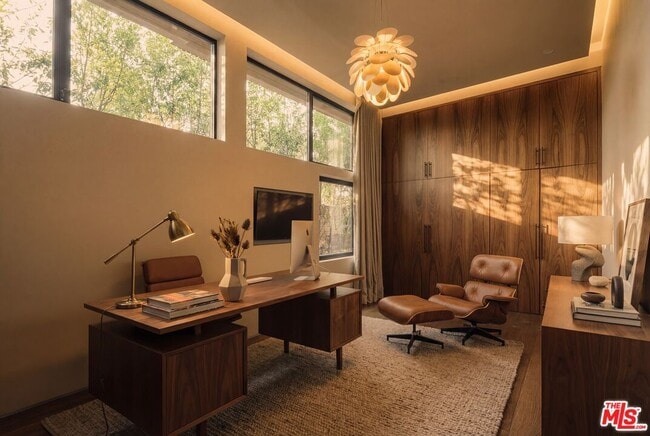 Building Photo - 530 N La Jolla Ave