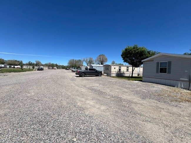 Building Photo - 3 Bed 2 Bath Updated Mobile Home w/ Fenced...