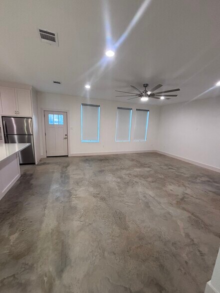 Building Photo - 12204 Hairston Cir