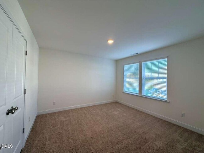 Building Photo - 109 Steel Springs Ln