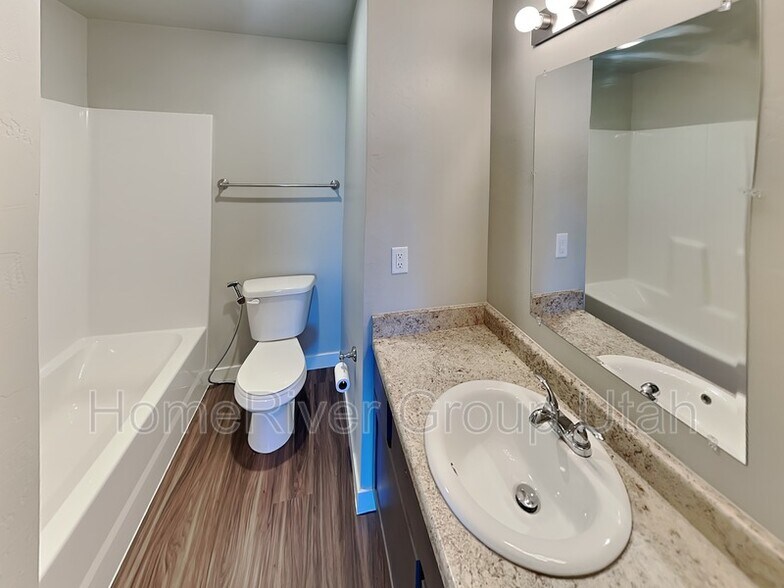 Building Photo - 8192 N Boulder Ln