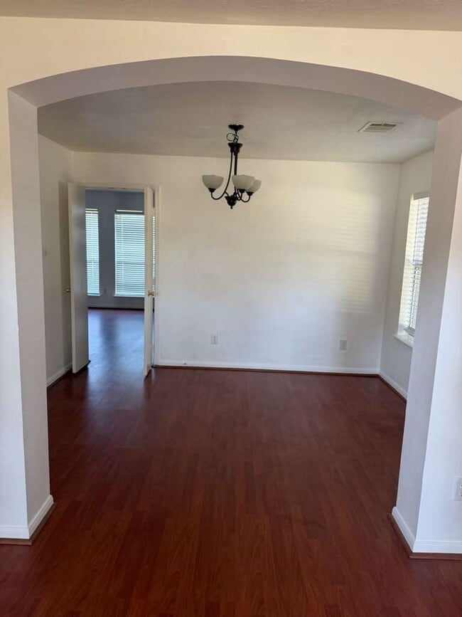 Building Photo - 15502 Lost Maples Dr