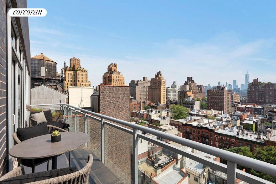 Building Photo - 246 W 17th St