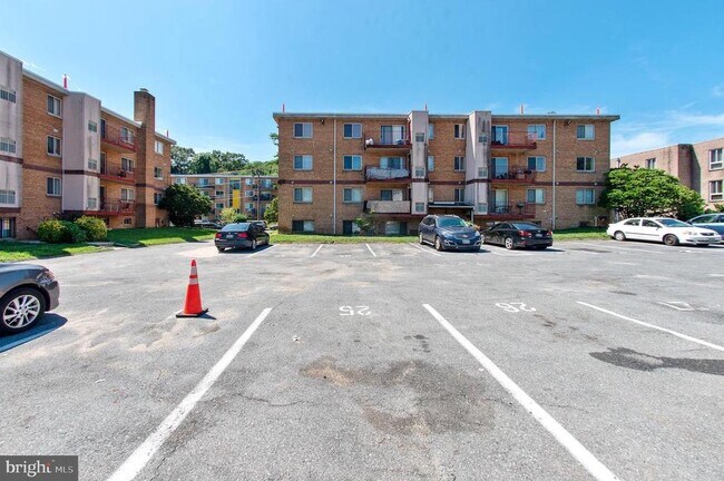 Building Photo - 4116 Ames St NE