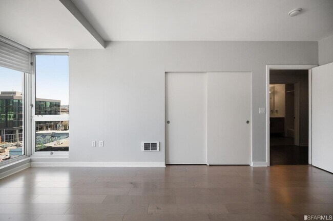 Bedroom #1 (master) - 555 4th St