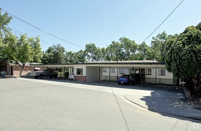 Building Photo - Royal Palms Apartments