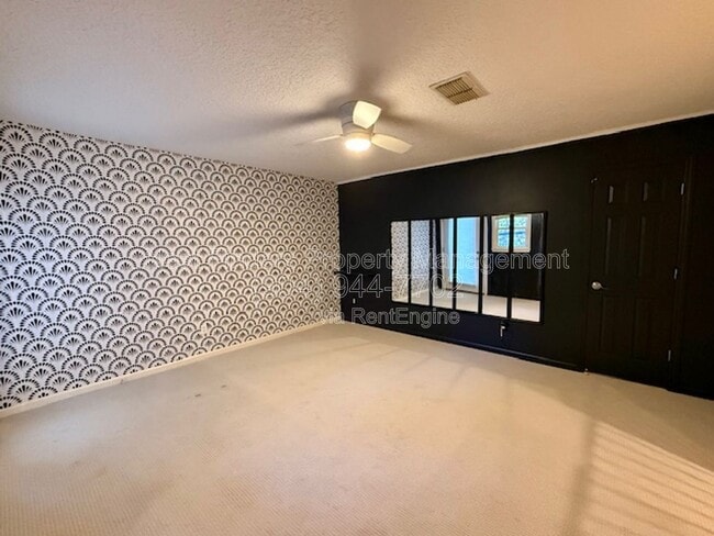 Building Photo - 424 Oak Pond Dr